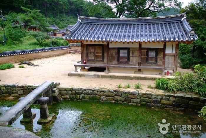 청암정