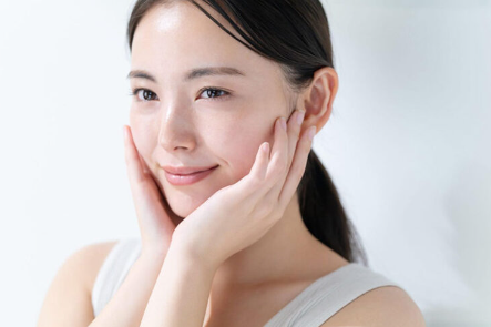 피부가 아름다운 여성.