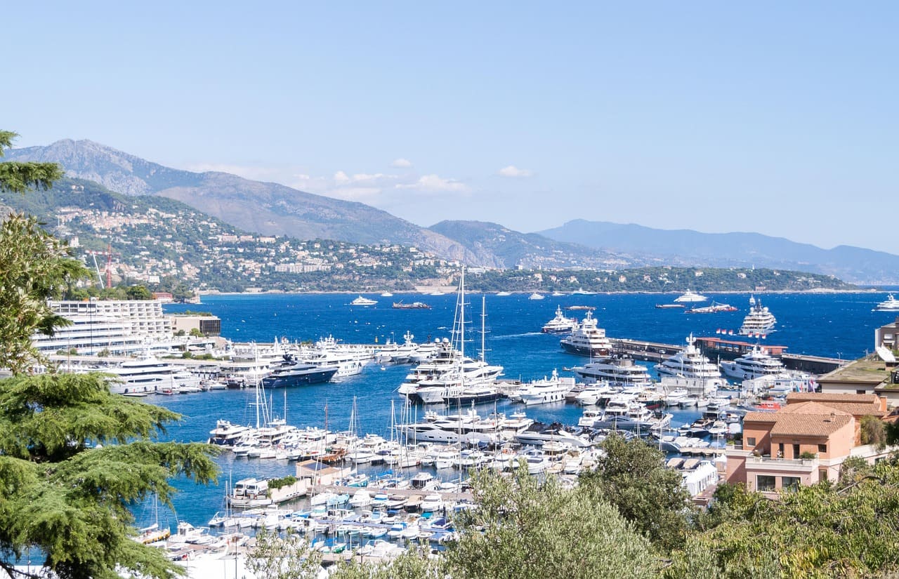 모나코의 인구 변화와 도시 팽창