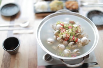 비브리오 패혈증 주의보! “덜 익힌 해산물 위험해요” 증상과 예방법