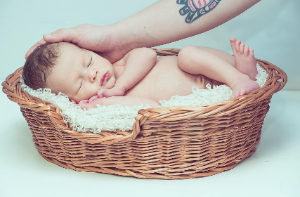 덴마크에서 아기 이름을 마음대로 못 짓는 이유