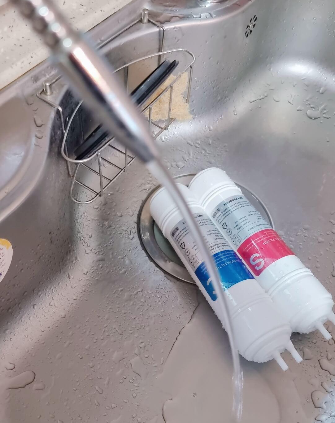 정수기 필터 교체후 테스트중