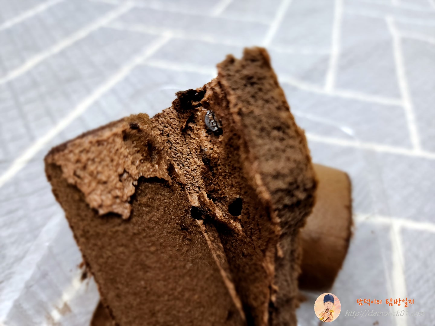 돌아온 로켓단 초코롤 속 초콜릿