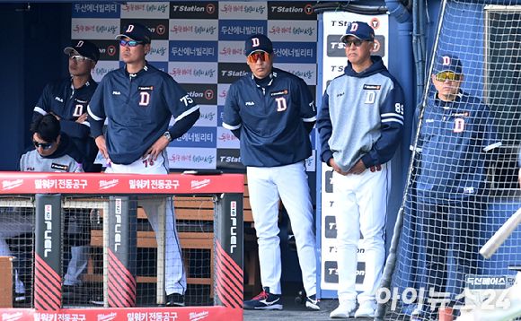 두산&#44; 김한수 코치 타격 파트 전념 2024시즌 코칭스태프 보직 확정