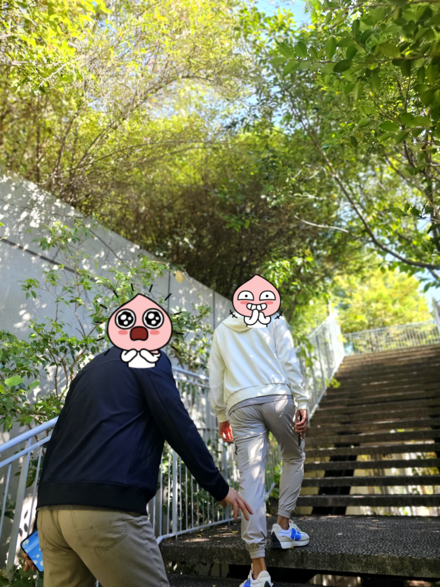 아크로스 후쿠오카 옥상계단 올라가기