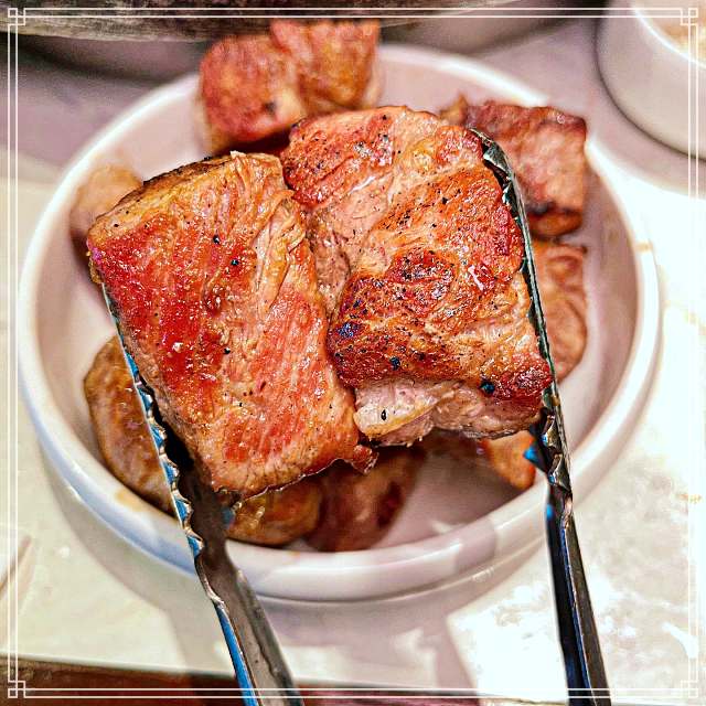 고기서만나 서대문 연희동 19일 숙성 삼천번 칼질 꽃삼겹 맛집