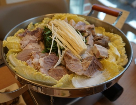 생생정보 돼지곰탕 성수 맛집 정보(기다려야제맛)