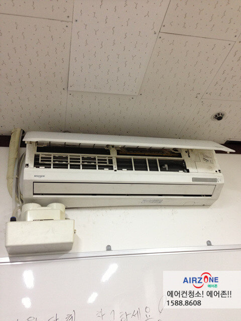 벽걸이형 에어컨 청소 이미지