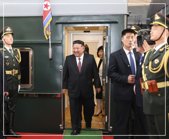 신(新) 삼국 정상 외교: 김정은·시진핑·푸틴 회담의 전략적 의미와 동아시아 질서 재편