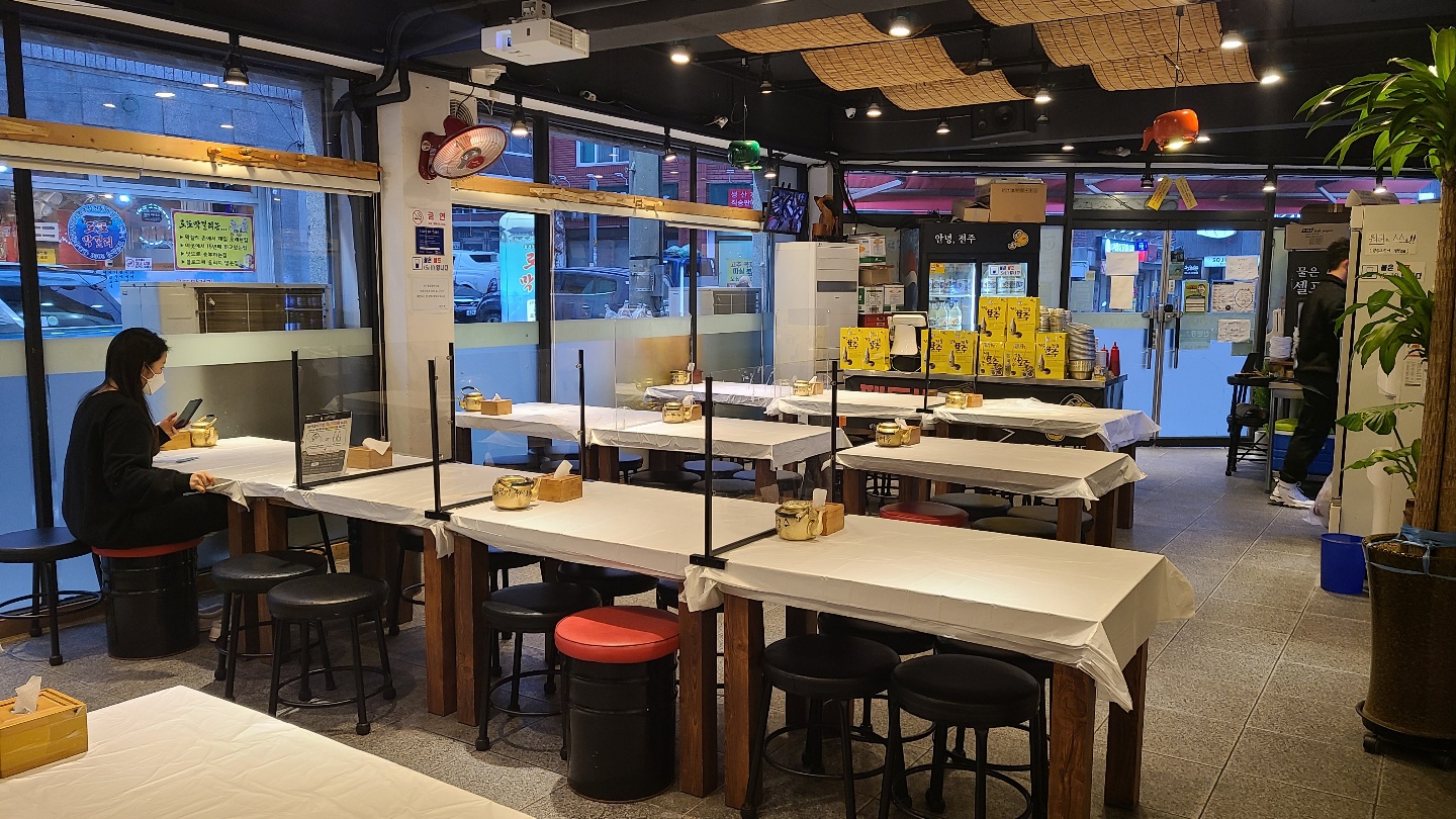 전주맛집-삼천동막걸리골목-옛촌막걸리-실내모습1