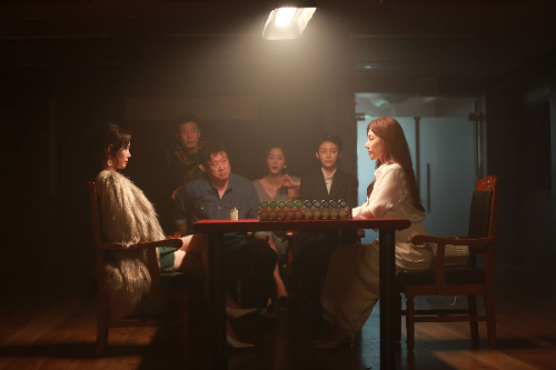 최민철의-애인과-도박을-벌이는-이채영