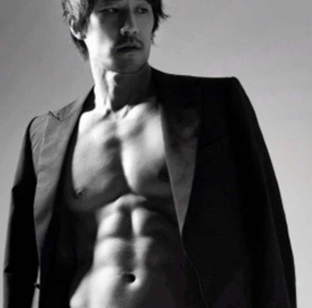 한정수 복근 화보