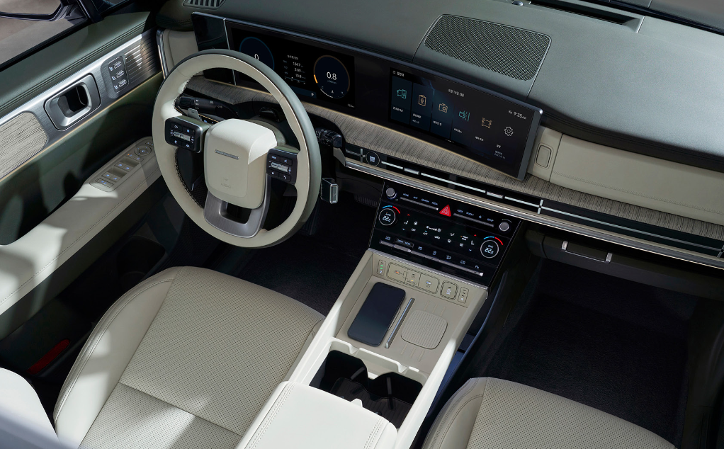 2024-싼타페-실내