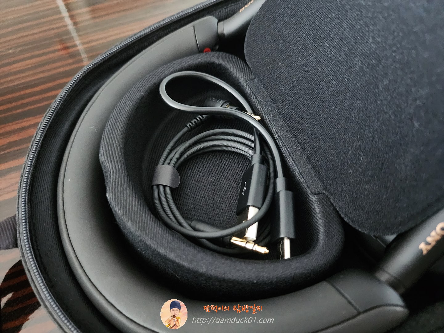 Sony WH-1000XM5