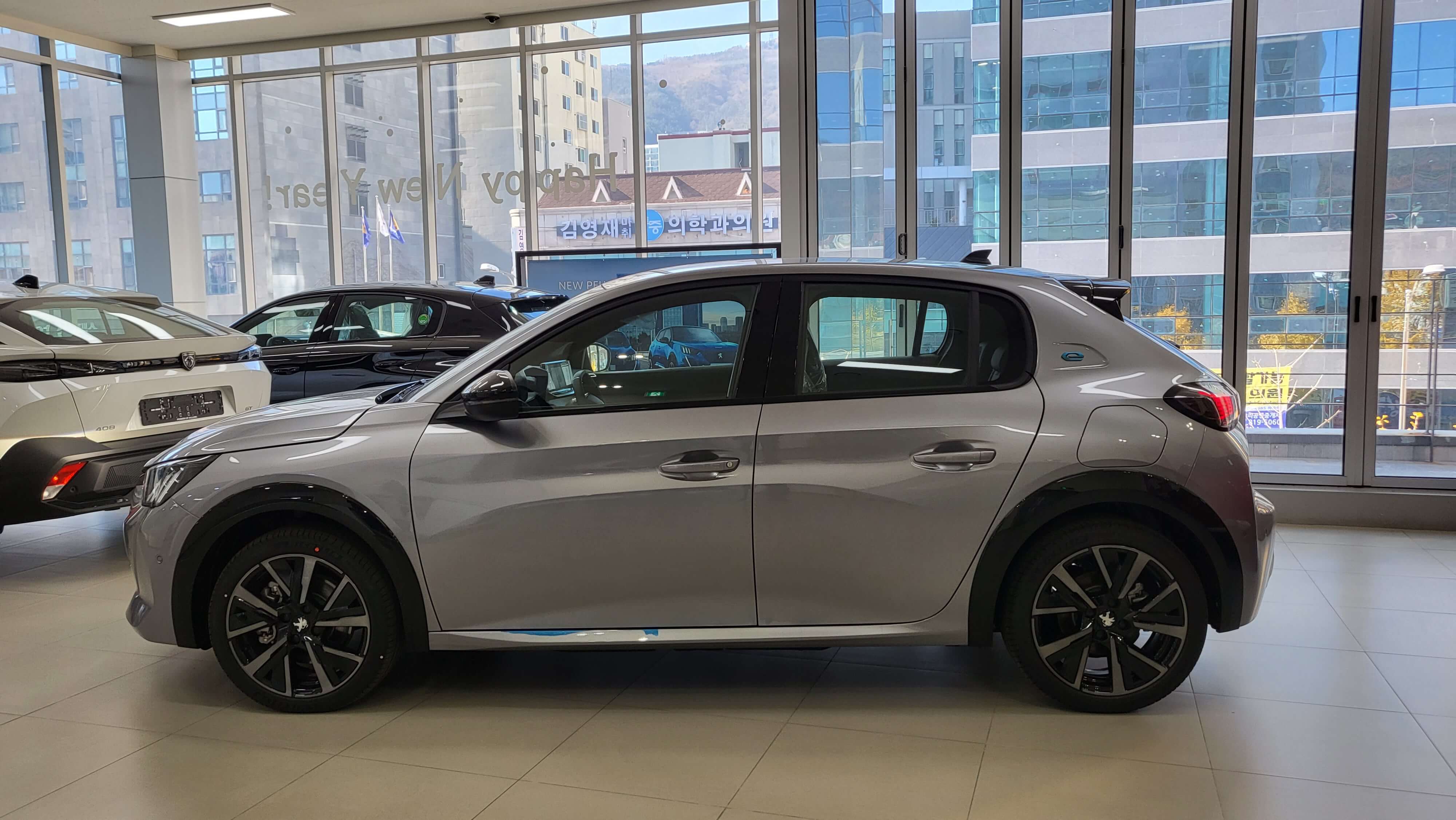 푸조 e208 연말 프로모션