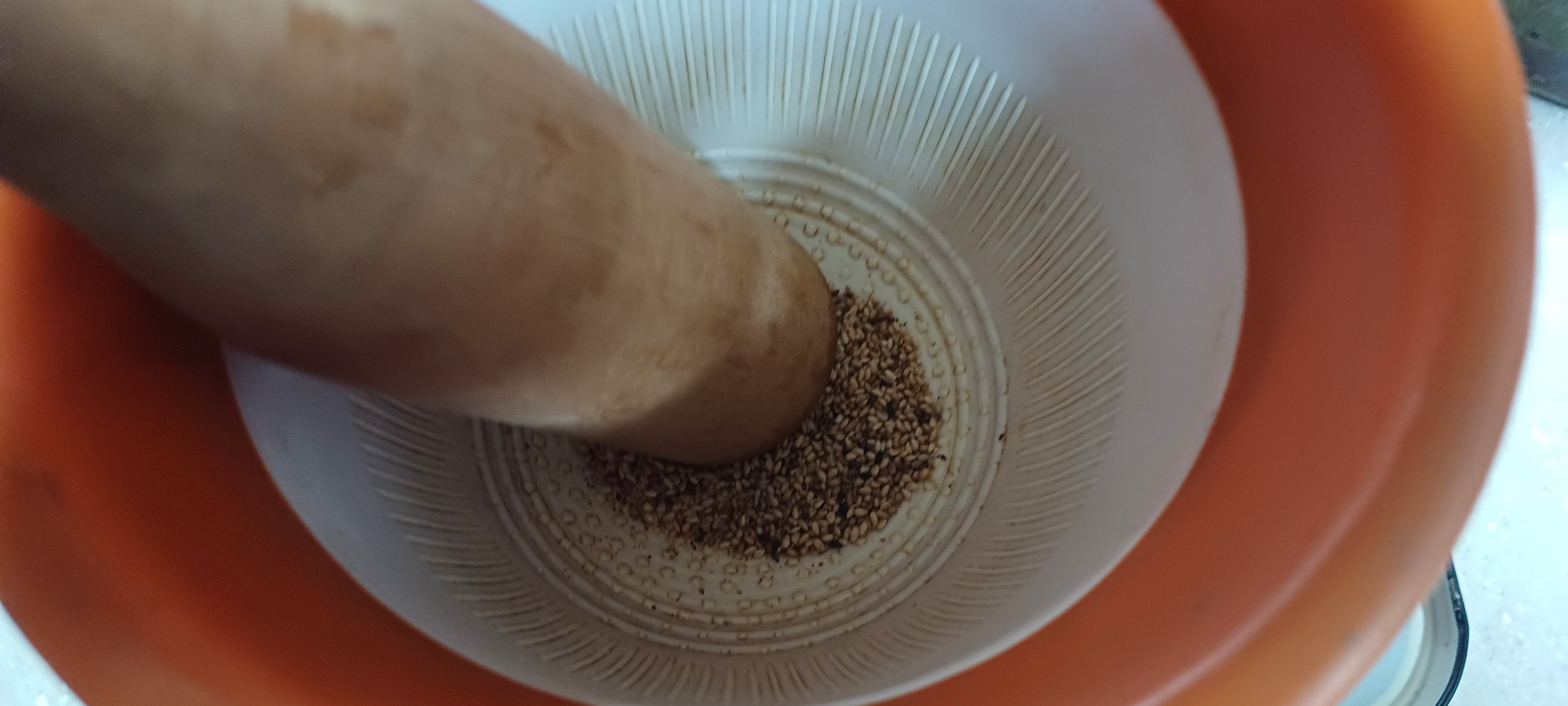 깨소금 빻기