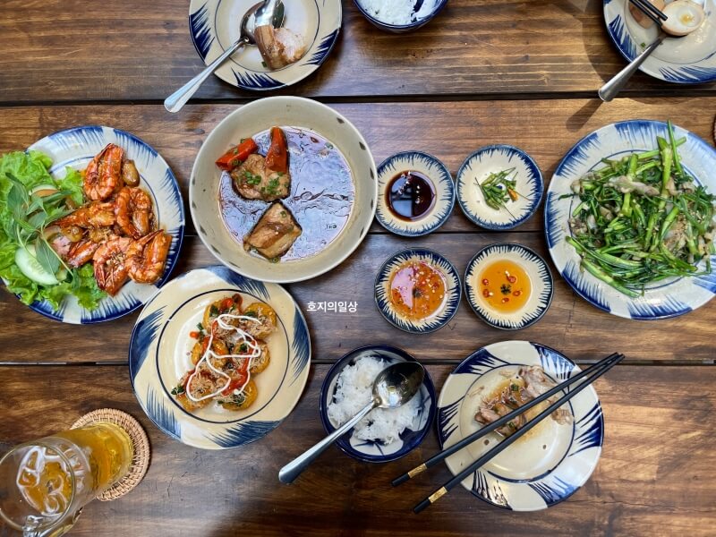 나트랑 신상 맛집 라냐 LA NHA - 구글 리뷰 이벤트