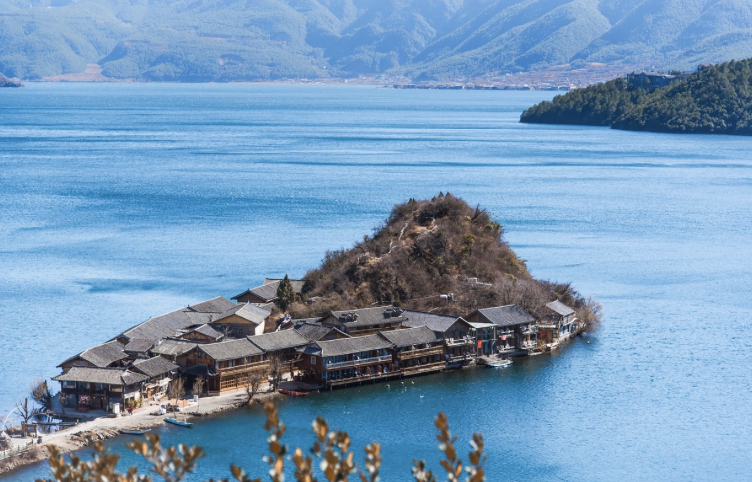 바다보다 더 깊은 산 속 – 겨울 호젓한 산골 마을 여행지