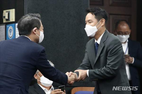 김한규 국회의원 프로필