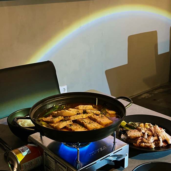 홍대입구 맛집 추천 생방송투데이 서양식 돼지국밥 수비드 삼겹 물수육 오늘방송 리얼맛집