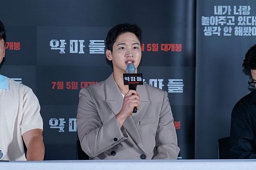 영화-악마들-장동윤