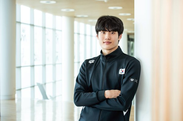 황선우 수영 선수.