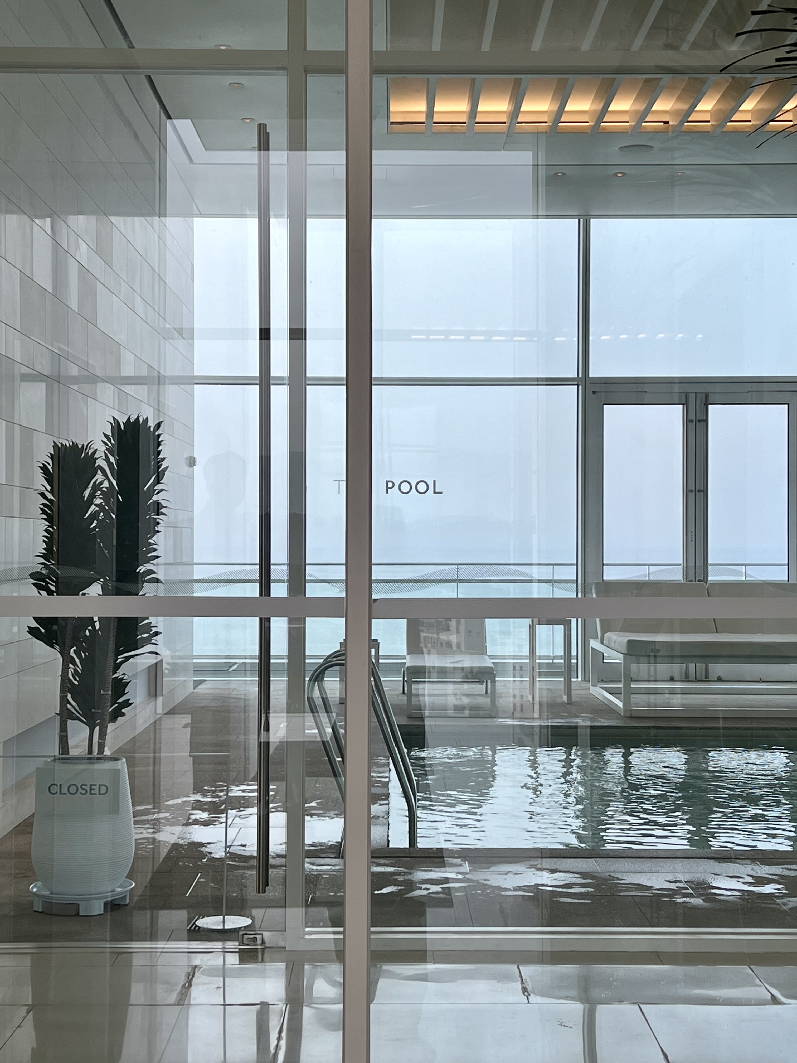 강릉-씨마크호텔-수영장