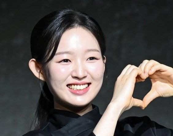 김시현 셰프, 아기맹수, 김시현 셰프 프로필, 김시현 셰프 화상, 흑백요리사2 김시현, 나 혼자 산다 김시현, 김시현 셰프 통영, 김시현 셰프 스승, 김시현 셰프 흉터, 옥탑방의 문제아들 김시현, 김시현 셰프 식당, 김시현 셰프 나이, 주방 화상 사고, 나물 유학, 통영 복국 꿀팁, 김시현 셰프 인스타, 스타 셰프, 요리사 화상, 흑백요리사 출연진, 김시현 셰프 레시피