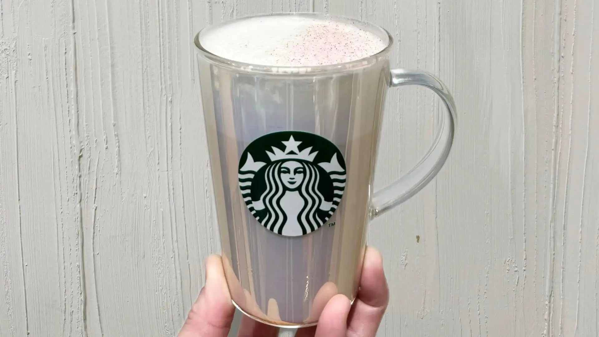 딸기 사쿠라 소이 라떼 아이스