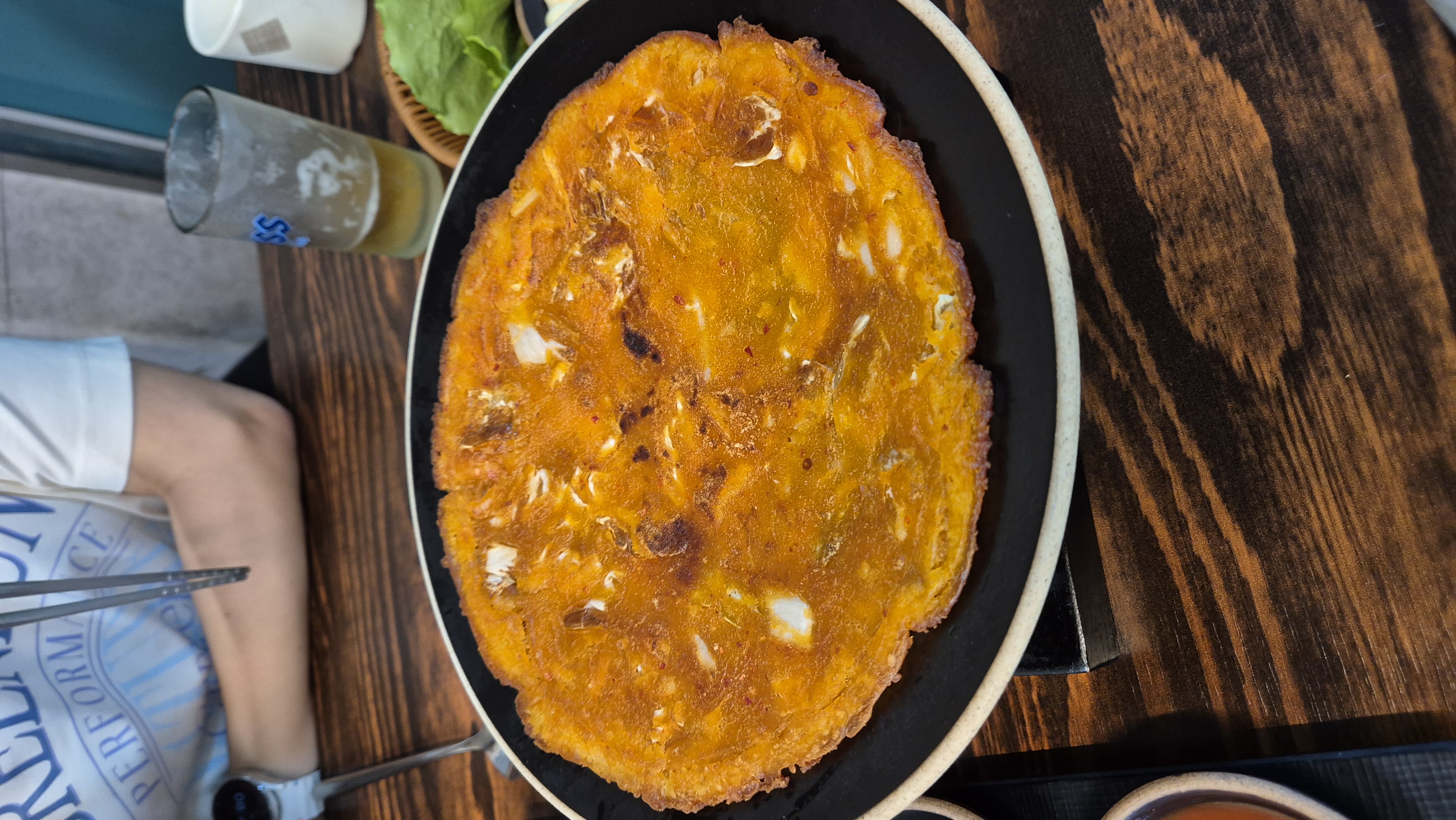 숯꾸족 김치전 환상적으로 바삭함.