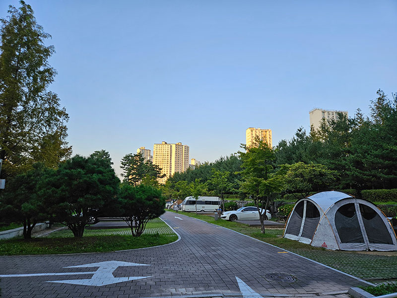 광교호수공원 가족캠핑장 전경1