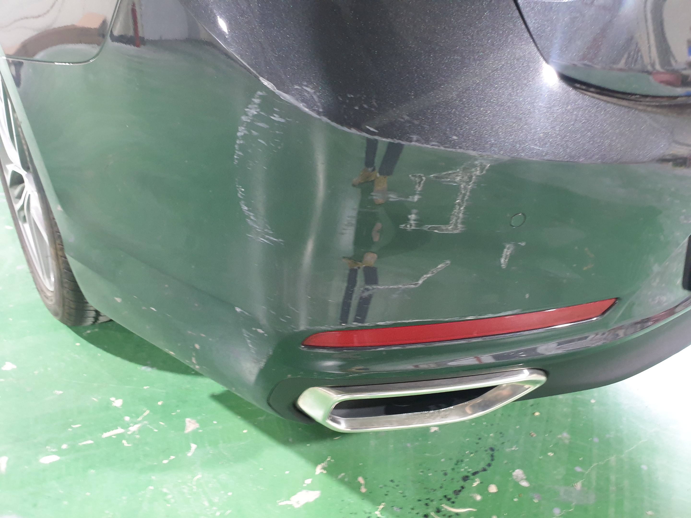 운전석 뒤 범퍼 사고부위