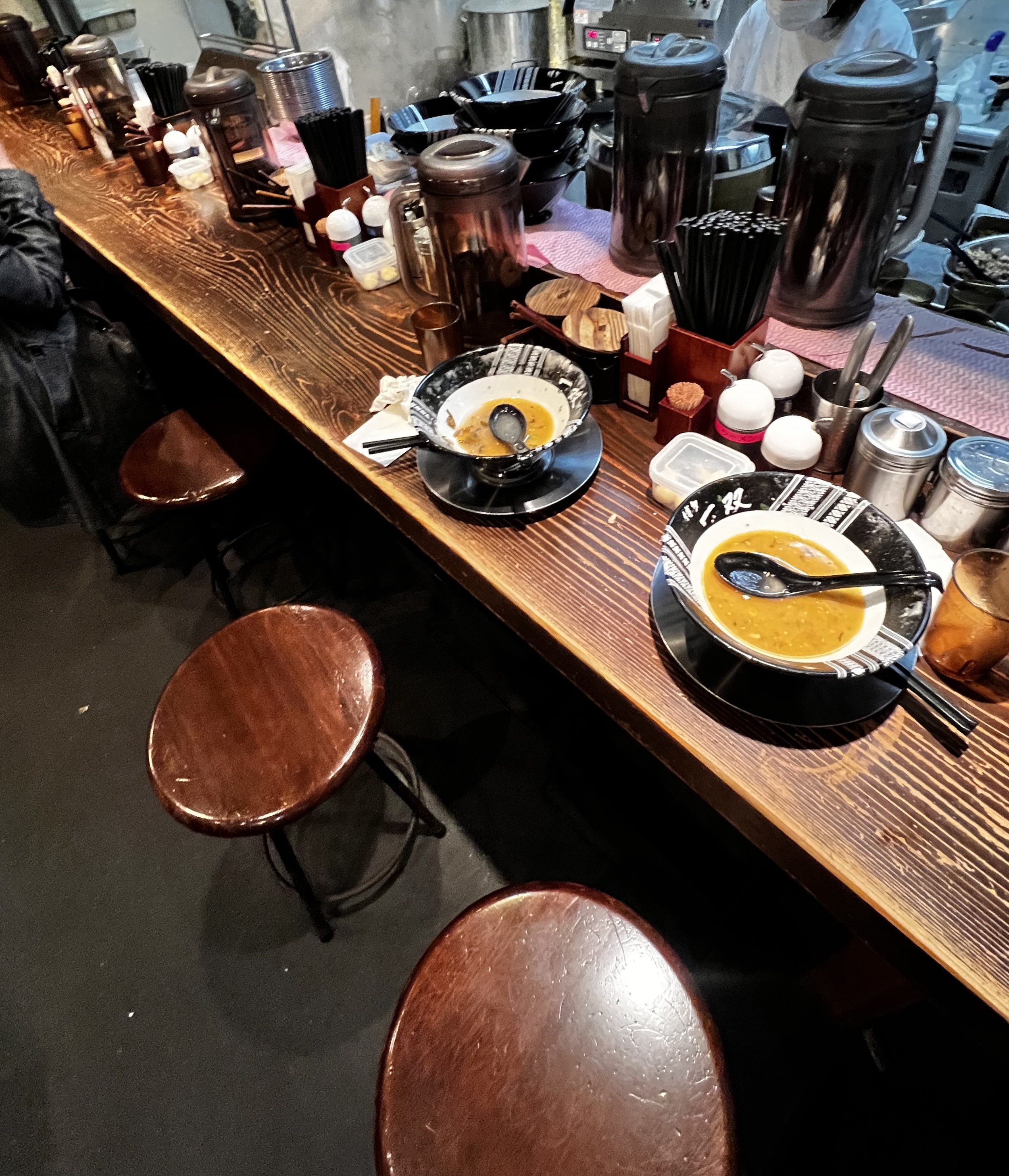 ์์์ฐ ๋ผ๋ฉ ๋์นด์ค์ .