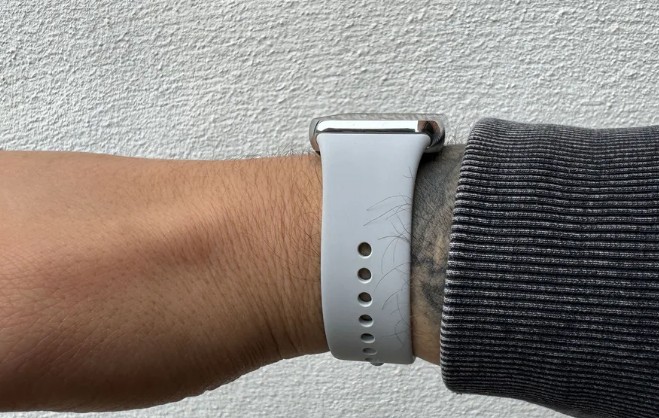 미밴드8 프로 옆모습