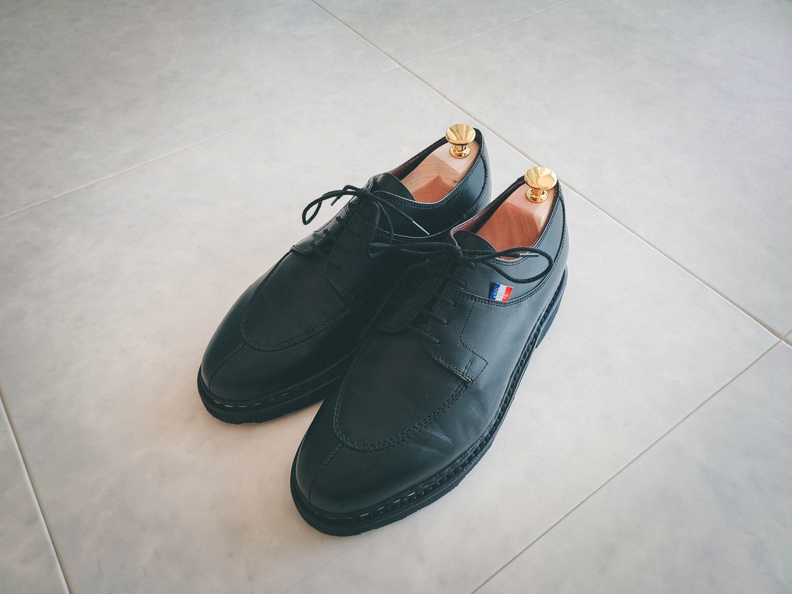 고급스럽고 예쁜 실루엣의 아비뇽