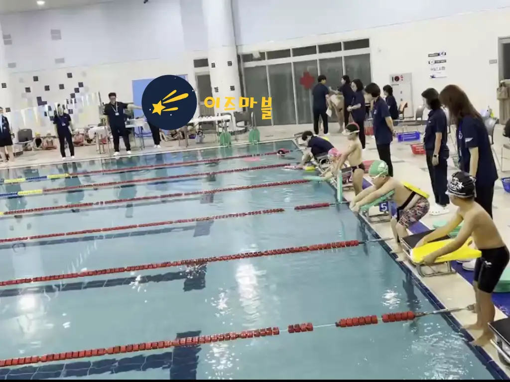 2번째 수영대회 - 아이 목에 근육통이 왔다