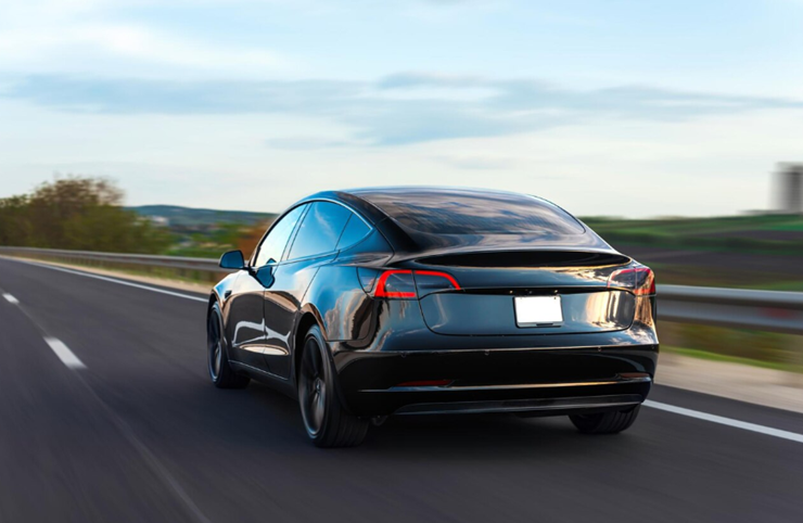 검정색 자동차 뒷모습