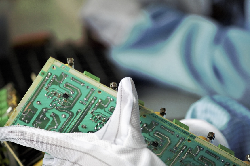 반도체 대체 사진