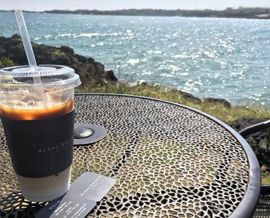 제주 우도 카페 '블랑로쉐'