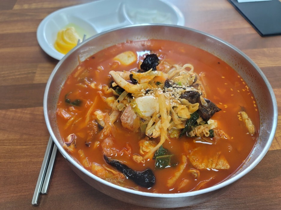 군포 반월호수 교동짬뽕