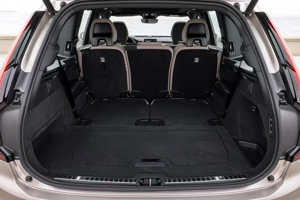 볼보 XC90 이미지