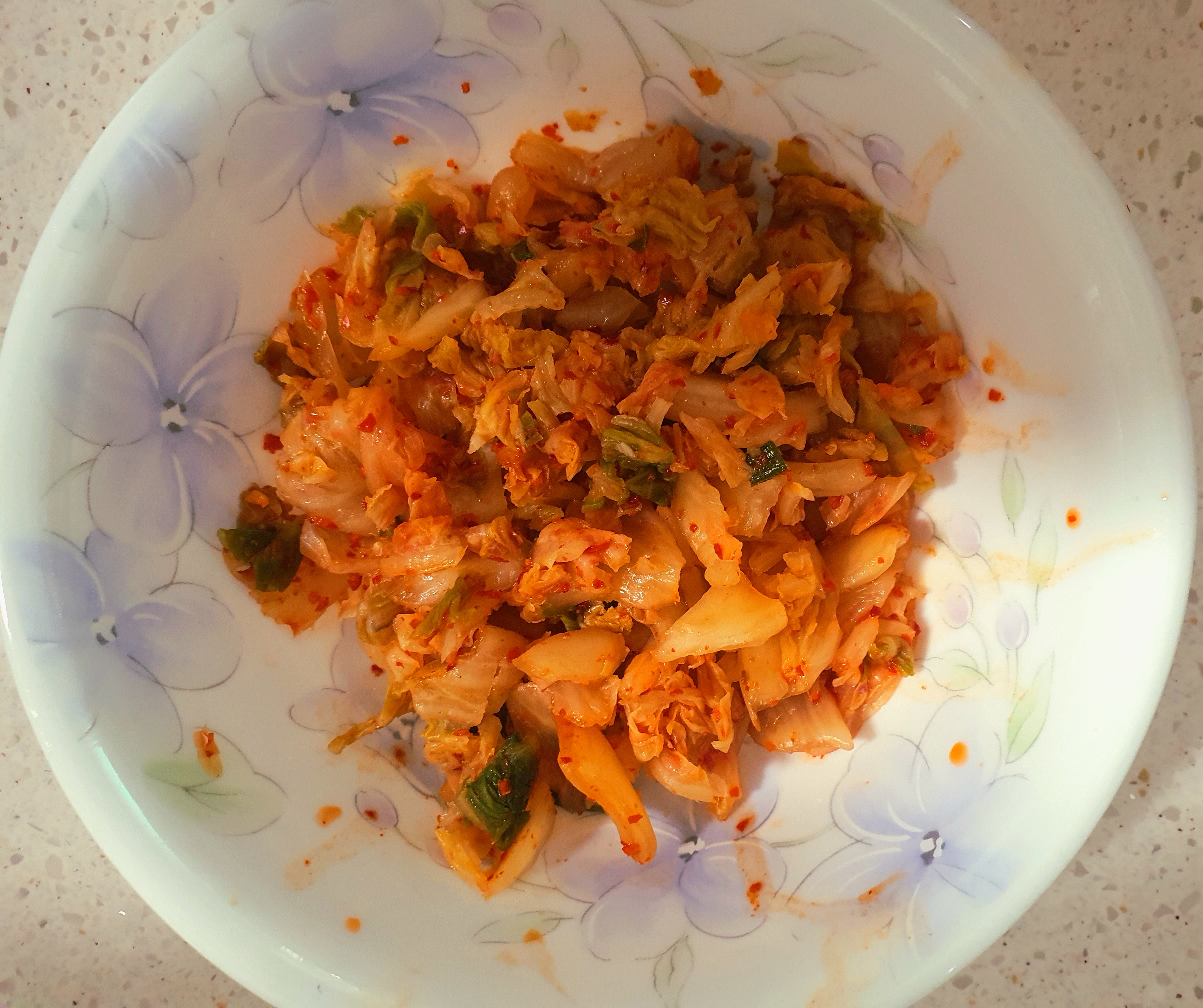 김치가-너무-시고-맛이-없으면-양념을-해-주는-것이-좋아요.