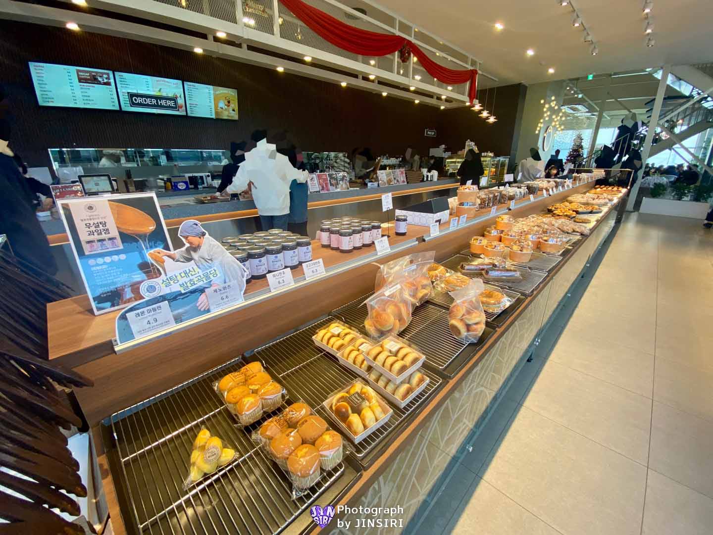 ๊นํฌ ํ๋์์ธ๋ ๋ฒ ์ด์ปค๋ฆฌ ๋ํ์นดํ ์์ธ๊ทผ๊ต ๋๋ผ์ด๋ธ ๋นต์