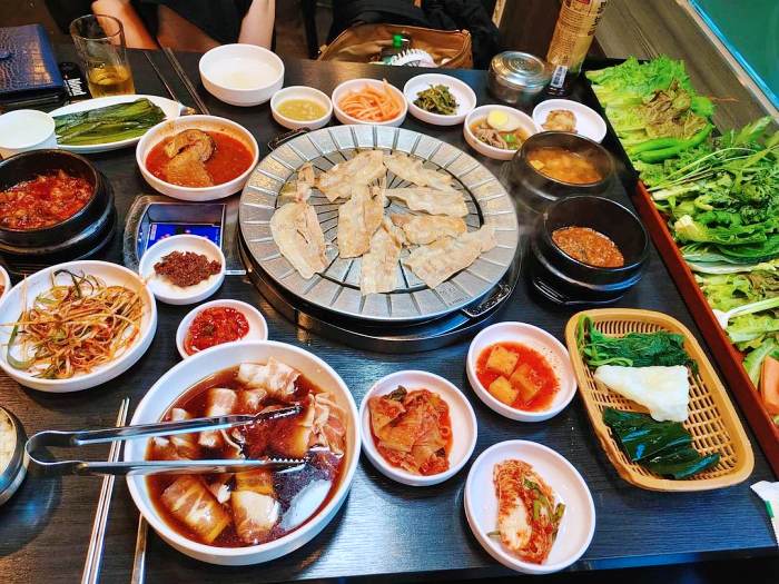 식객 허영만 백반기행 강남 신사 논현 우삼겹 쌈밥 맛집