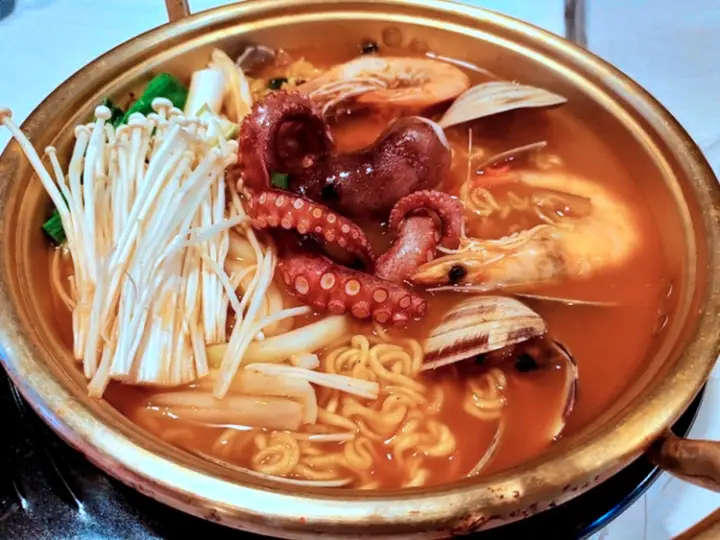 신의한수 맛의결정타 여수 돌문어 삼겹 해물 갓김치 삼합 맛집 여수 이순신광장 맛집 정보