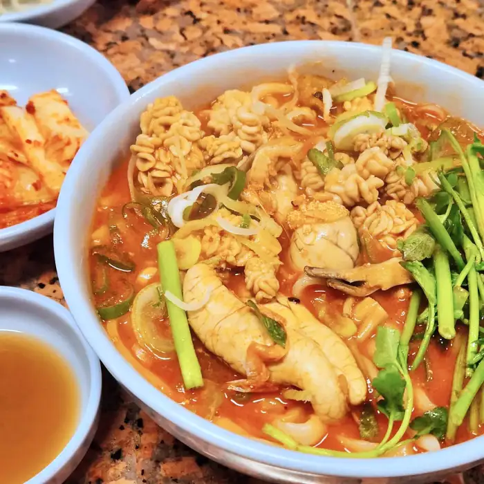 생방송 오늘저녁 힙당 신당동 알곤이 칼국수 맛집