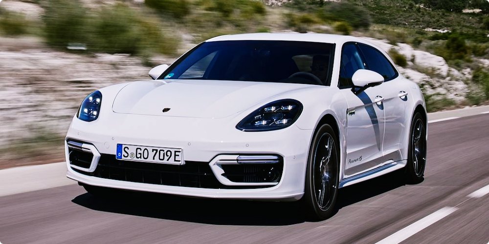 포르쉐 파나메라 4