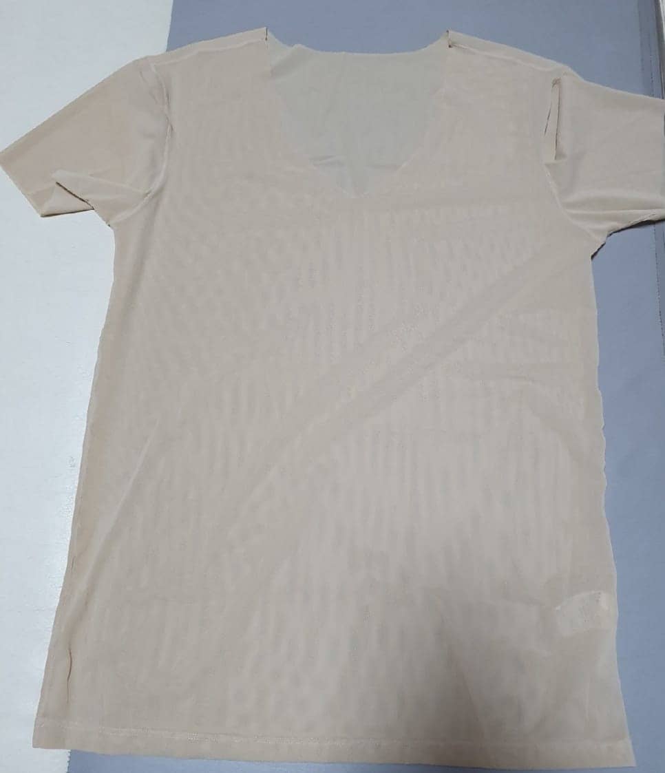 스파오 쿨테크 심리스 V넥 반팔