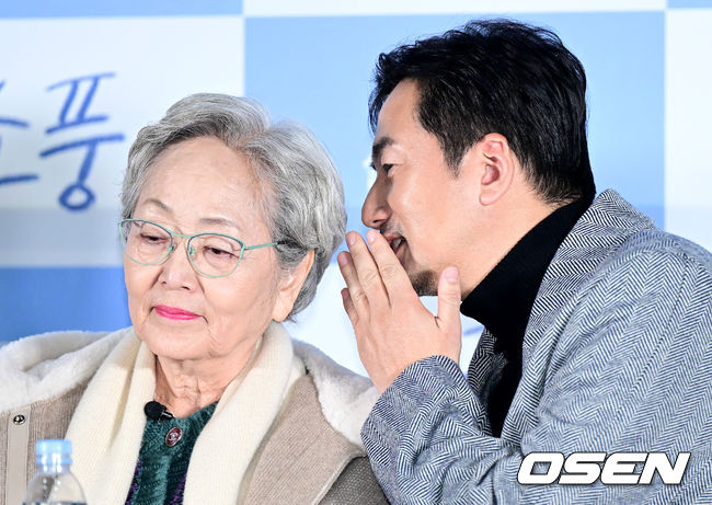 영화 &#39;소풍&#39; 언론시사회 간담회장 배우 김영옥&#44;류승우