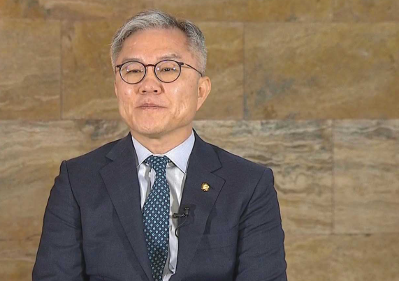 최강욱 국회의원 프로필